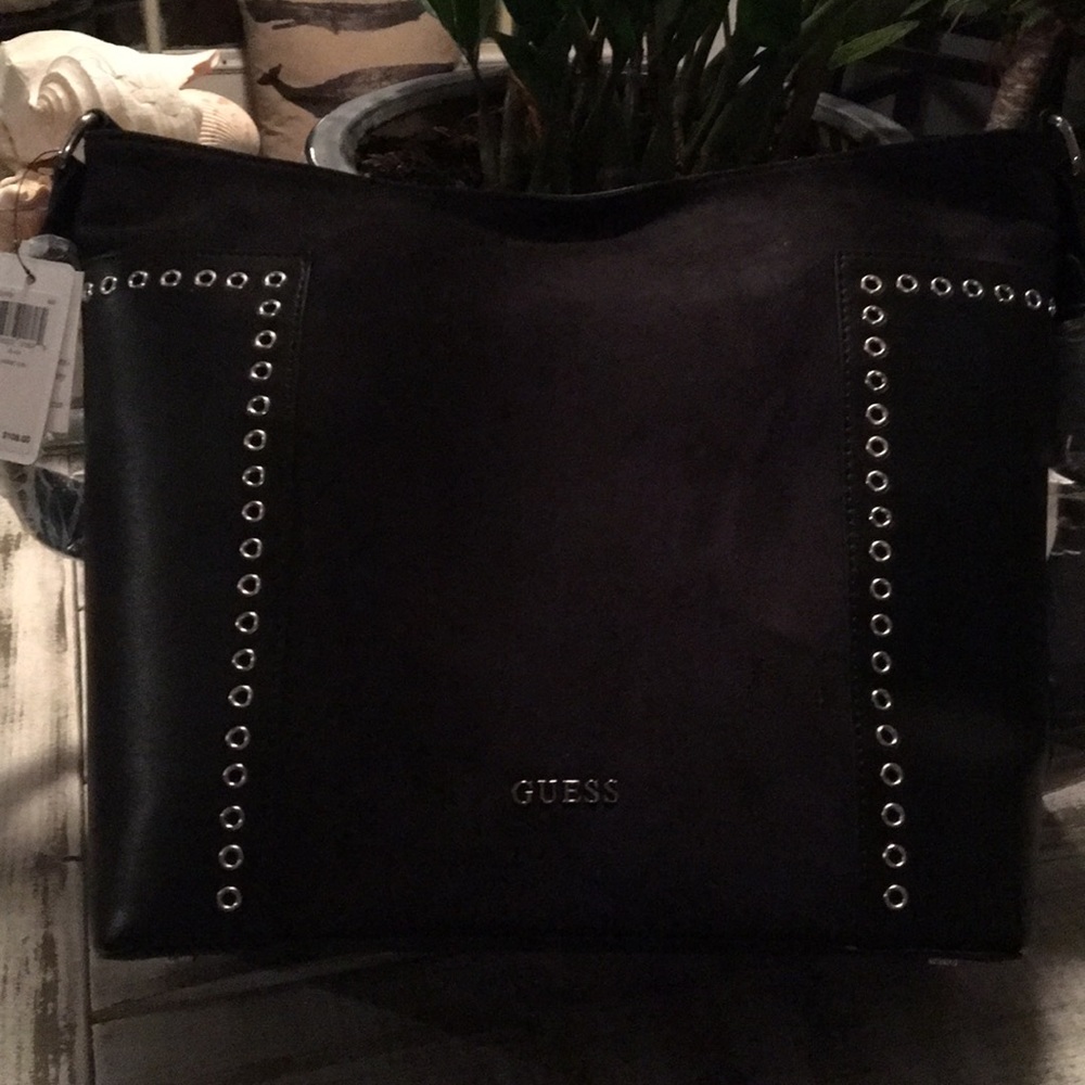 🍒🍒NWT Beautiful guess bag🍒🍒